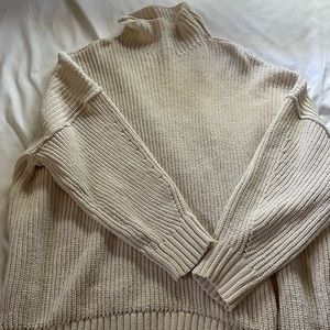 Cream American Eagle mock neck oversized sweater. Size Xl